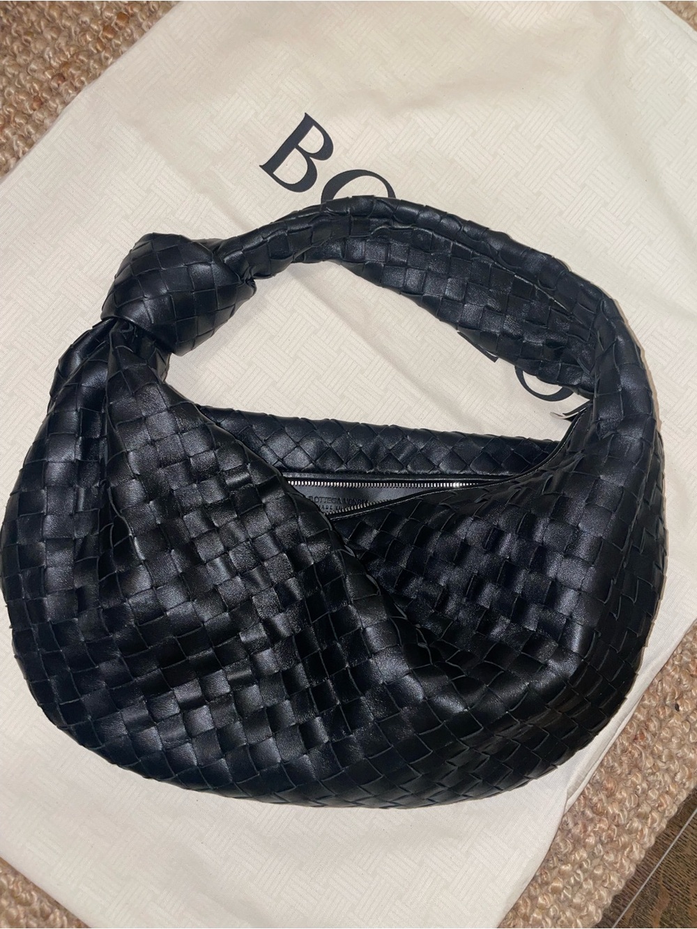 100% authentic Bottega Veneta Black jodie in medium size